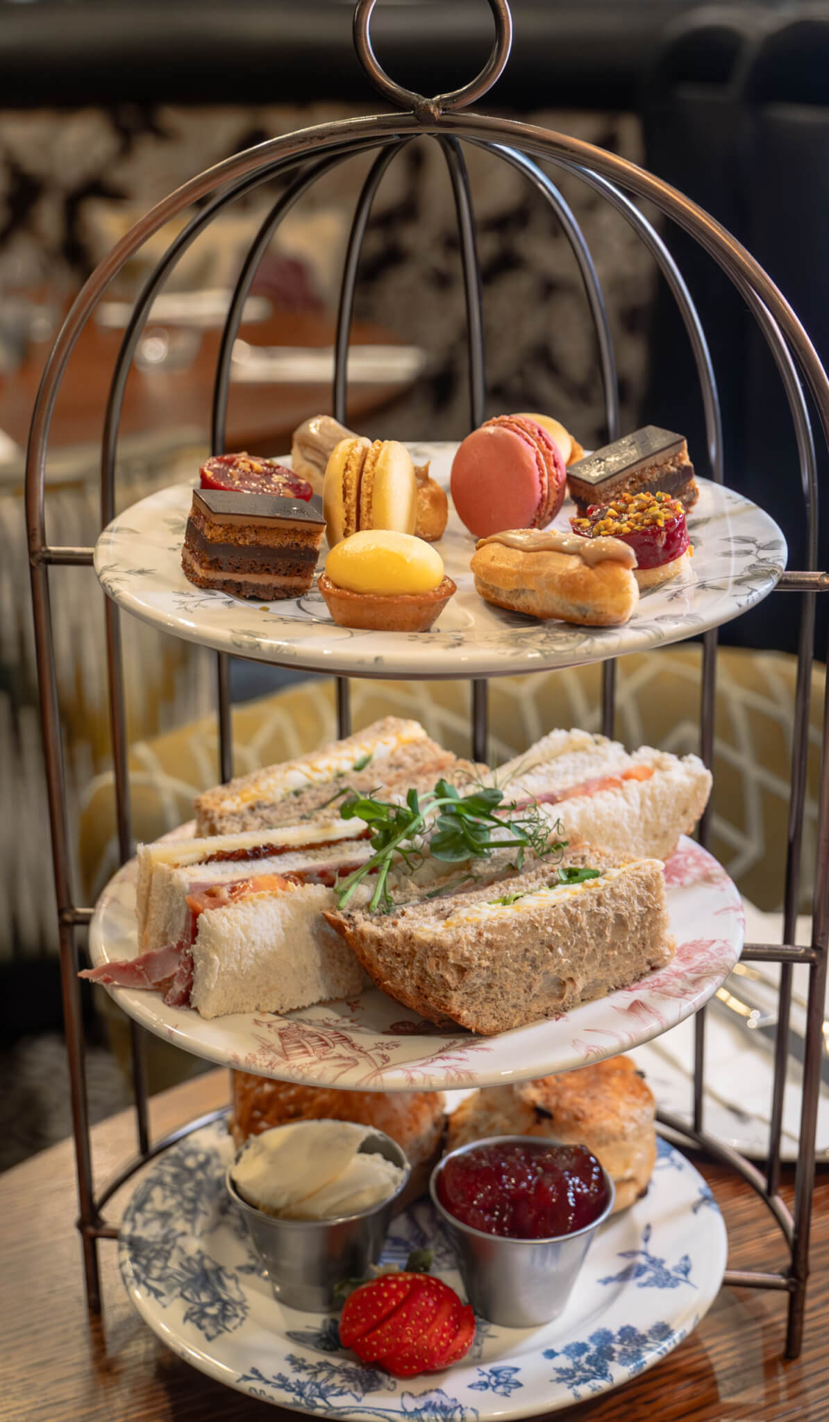 sunday roast dorchester on thames food and drink scaled